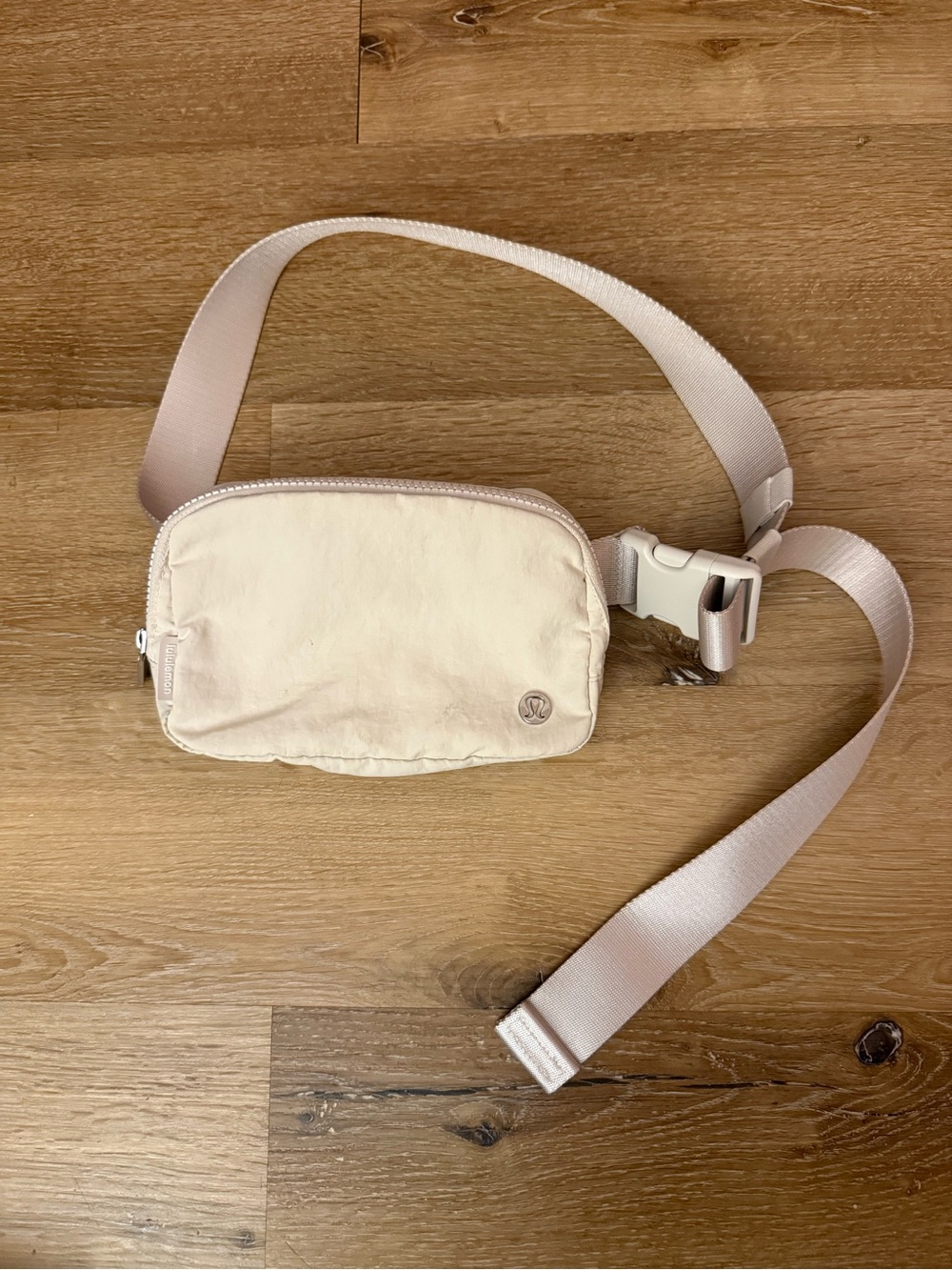 lululemon athletica Off White Crossbody Waist Bag